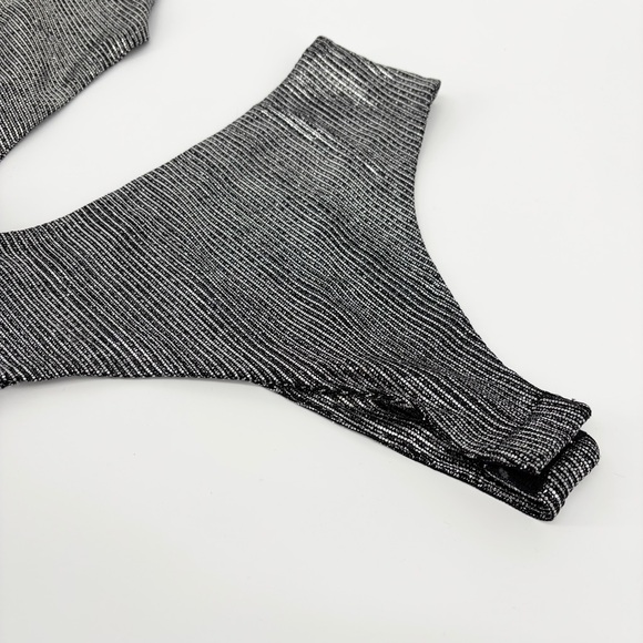 Superdown Tahlia Cut Out Bodysuit Size Small Silver Metallic NWT - Picture 5 of 8